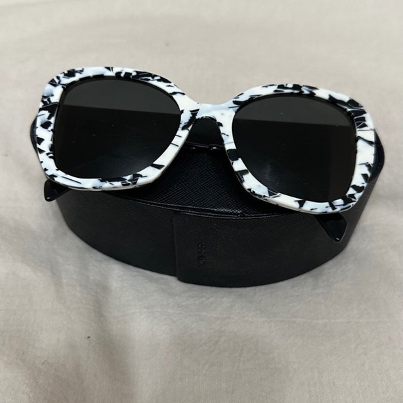 Prada Black and White Sunglasses - Picture 3 of 7
